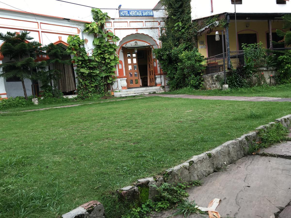 Hotel Heritage Sanyam Nāhan Екстериор снимка