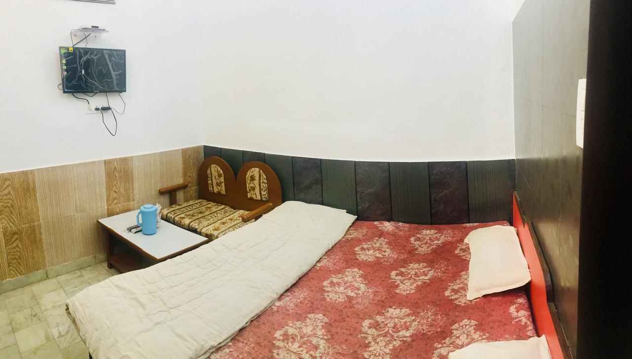Hotel Heritage Sanyam Nāhan Екстериор снимка