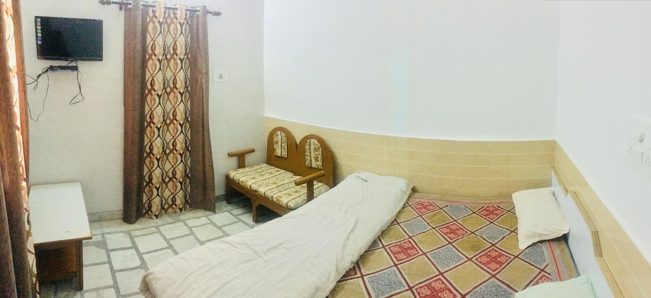 Hotel Heritage Sanyam Nāhan Екстериор снимка