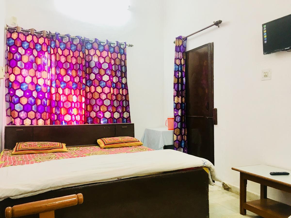 Hotel Heritage Sanyam Nāhan Екстериор снимка
