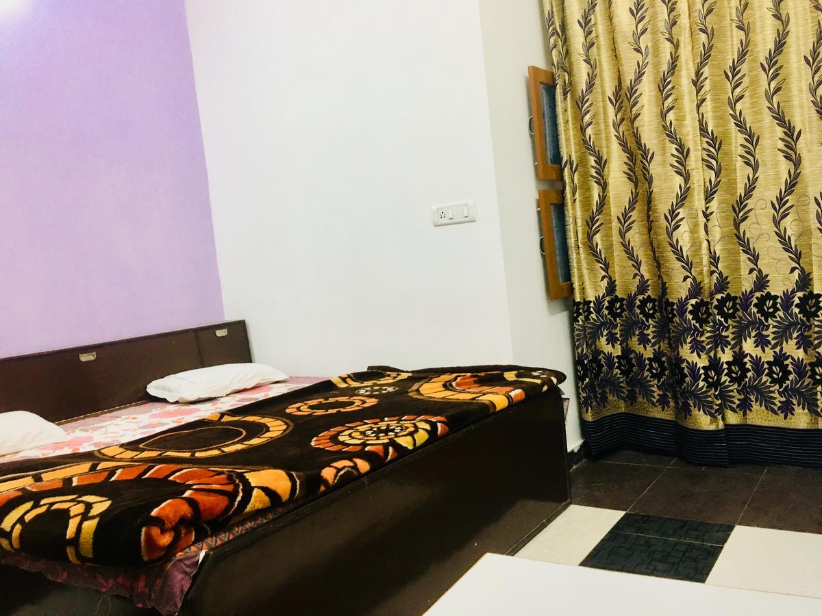 Hotel Heritage Sanyam Nāhan Екстериор снимка