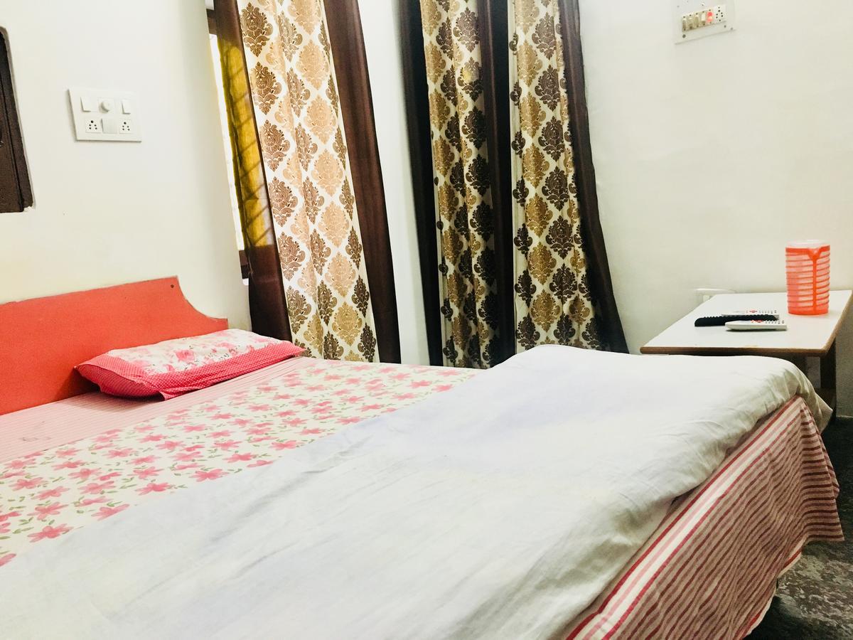 Hotel Heritage Sanyam Nāhan Екстериор снимка